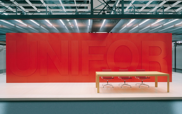 1998_Unifor_Naos-Stand_LR_resize.jpg