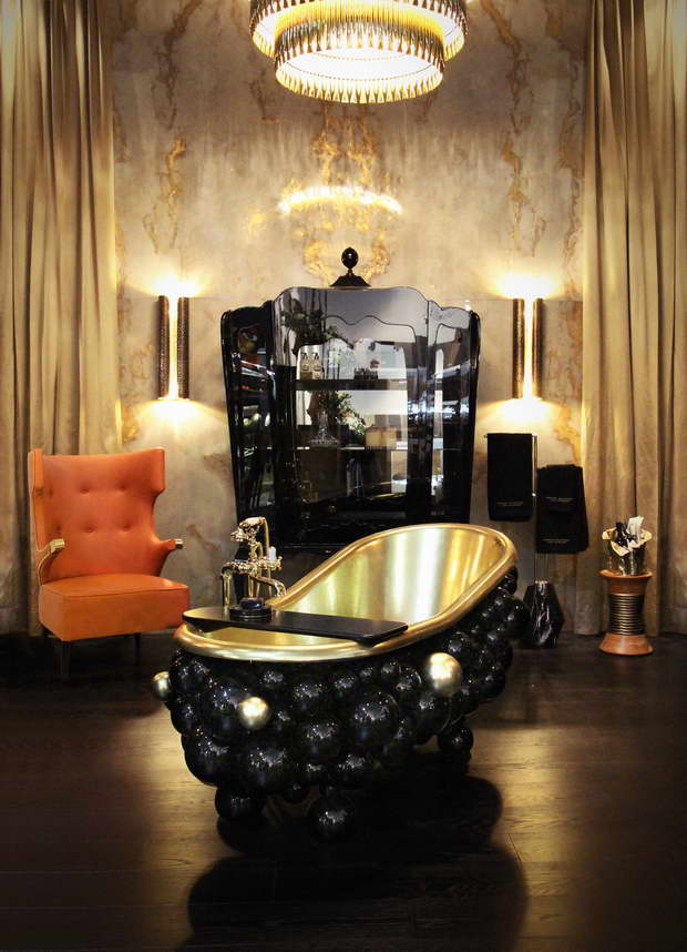 5-newton-bathtubs-palace-display-case-maison-valentina-HR_resize.jpg