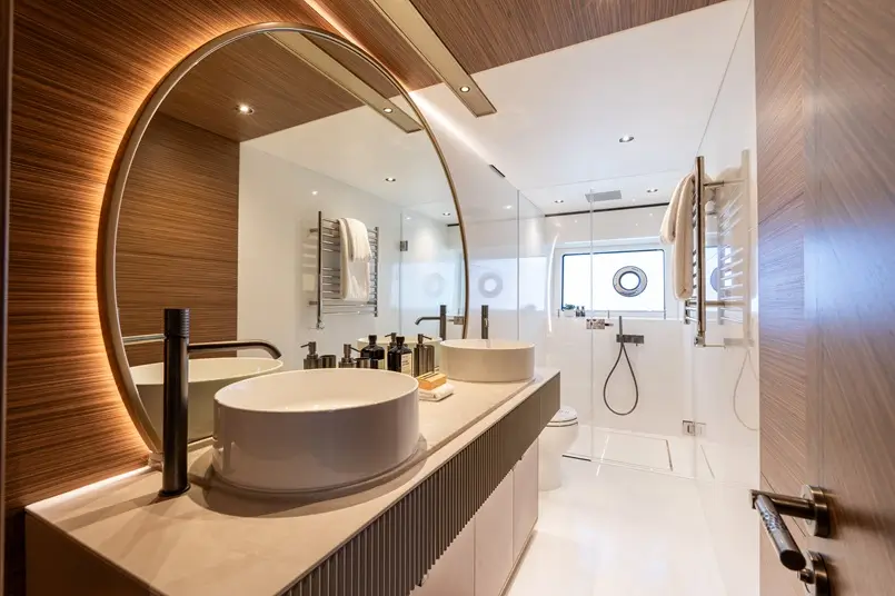 Refined Bathrooms in Ritmonio Style, Archi-living.com