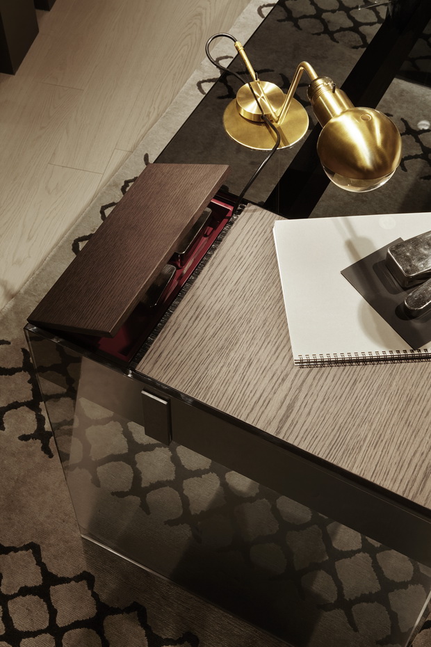 Air-desk-W-Detail-B_resize.jpg