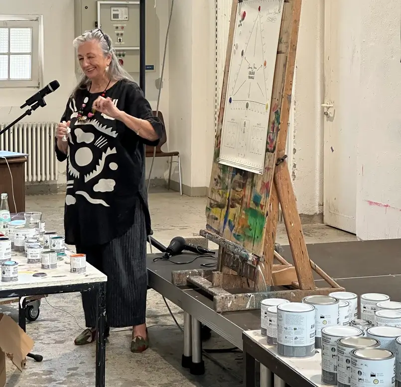 Annie Sloan artist, inventor of Chalk Paint, Archi-living.com