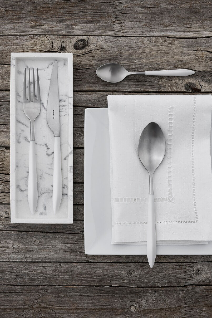 luxury stainless steel cutlery,white and silver table decor ideas,