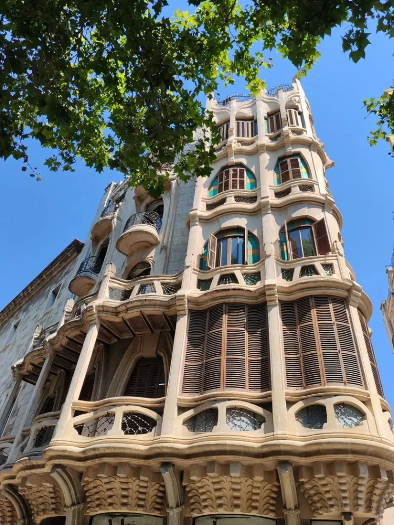 Colorful Architecture in Palma de Mallorca, Spain, Archi-living.com