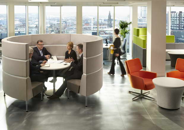 DL_PR_Buerotrends_Neudoerfler_Modulares_Lounge-System_Hive_resize.jpg