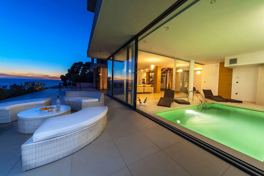 D_12goldenrays_luxury_villas_Primosten_Croatia_travel_sunset_Archi-living_resize.jpg