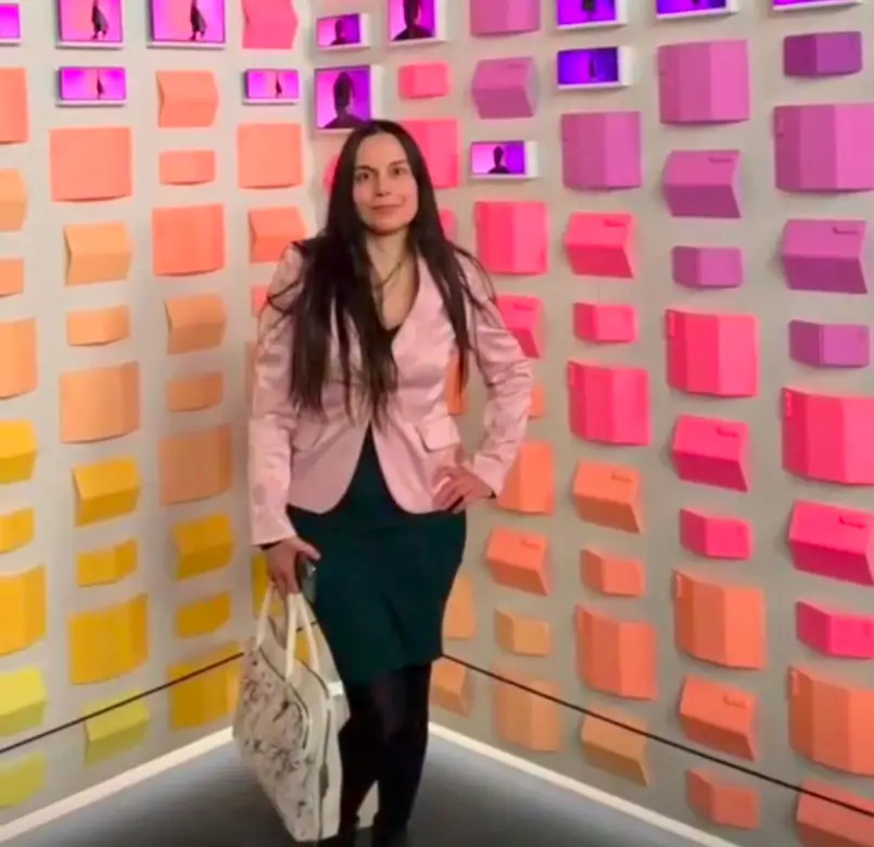 Danica Maričić, Editor-in-Chief of Archi-living.com, at the Samsung Electronics "Design is an Act of Love" Exhibition, Archi-living.com