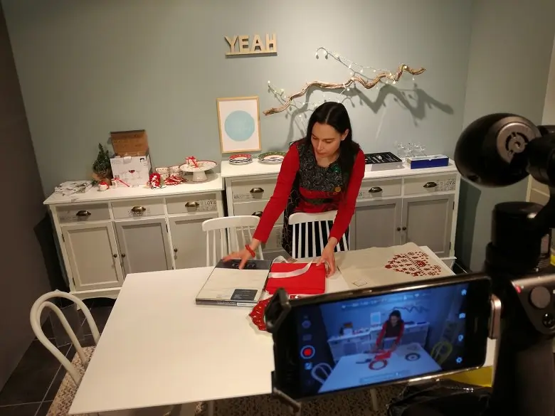 Danica Maričić, Celebrating World Television Day: Three Festive Design Stories, Archi-living.com