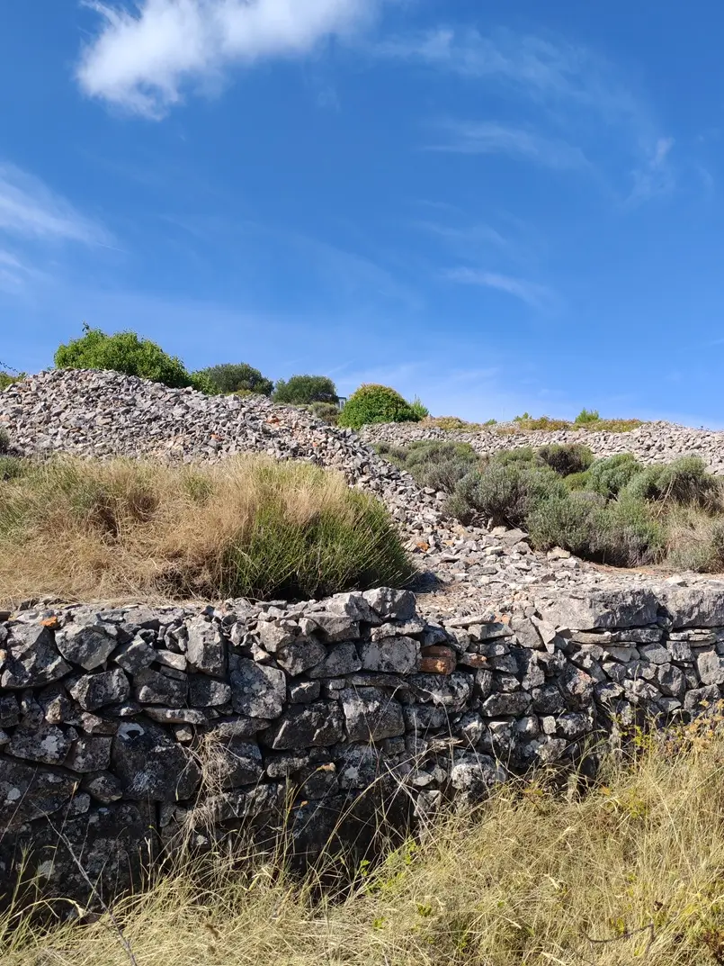 Dry Stone Walls “Suhozidi” in Croatian, Archi-living.com