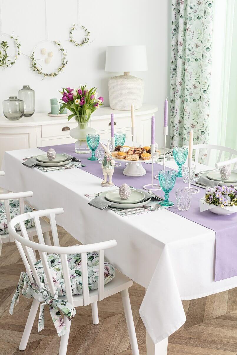 lavender green blue decoration ideas,festive holiday table decoration,Easter table decor ideas,pastel table decoration ideas,table setting for Easter lunch,
