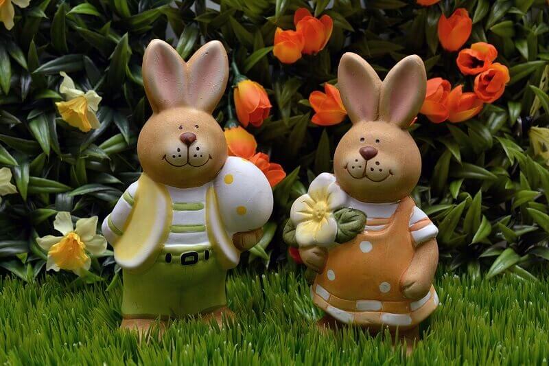 couple of Easter bunnies,Happy Easter greetings,Happy Easter wishes in different languages,