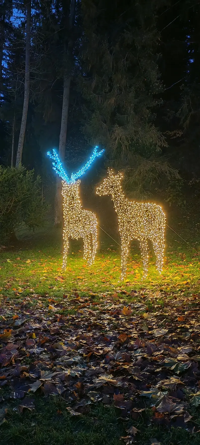 Forest Animal Light Sculptures in the Park of Trakošćan Castle, Archi-living.com
