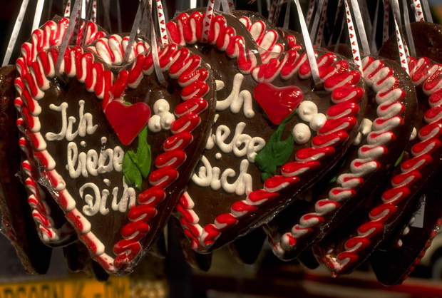 Gingerbread-hearts_Photographer_Marth-Gundhard_resize.jpg