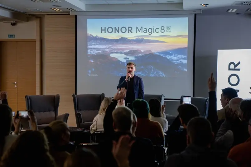 HONOR u Kranjskoj Gori označio početak „ere 8“, Predstavljeni moćni Magic8 Pro i ultra izdržljivi Magic8 Lite

