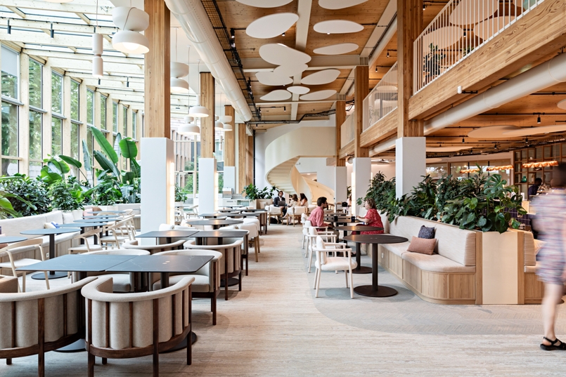 Ipsen Parisian Headquarters by Factory, INT 2026 Winner in Offices (Photo: Yann Deret), Archi-living.com