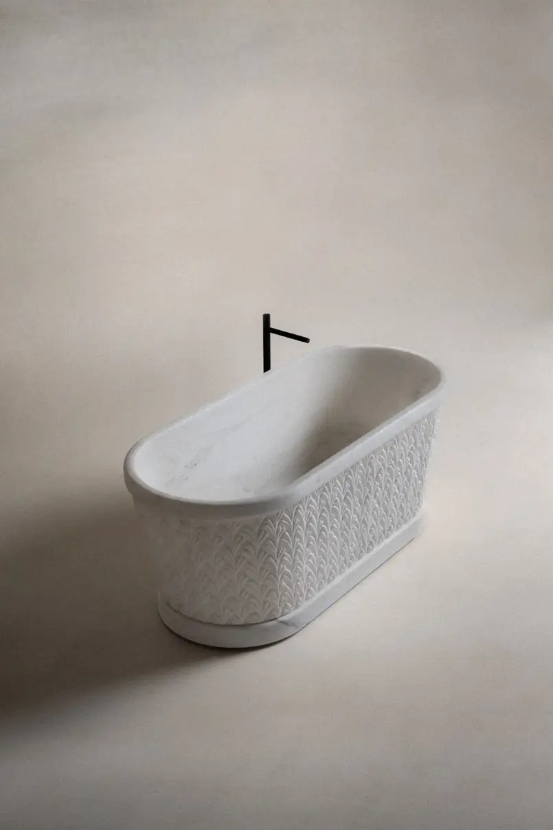 Palace Washbasin and Bathtub: Tribute to the Great Tradition of Italian Sculpture, Archi-living.com