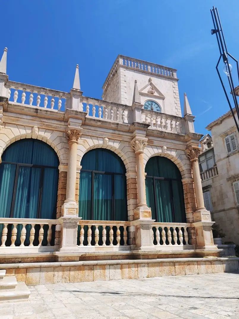 Loggia in Hvar Town, Archi-living.com