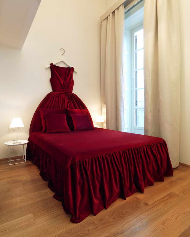 Maison-Moschino_Milan_Italy_resize53985cd850fab.jpg