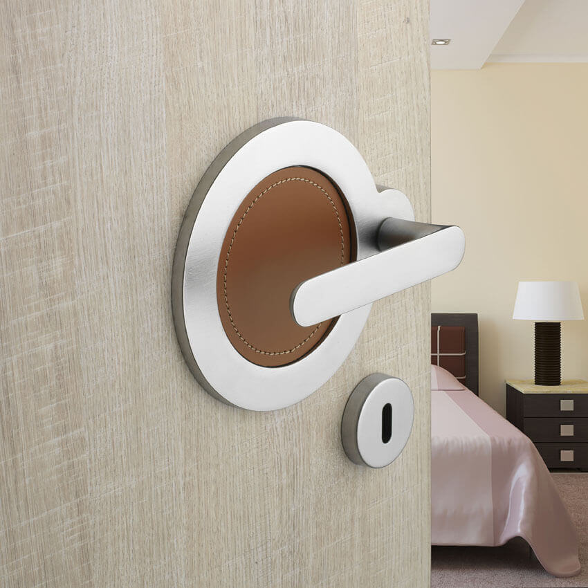 chrome and brown door handles,italian design door handles,brown door handle ideas,chrome door handle,bedroom door handle design,