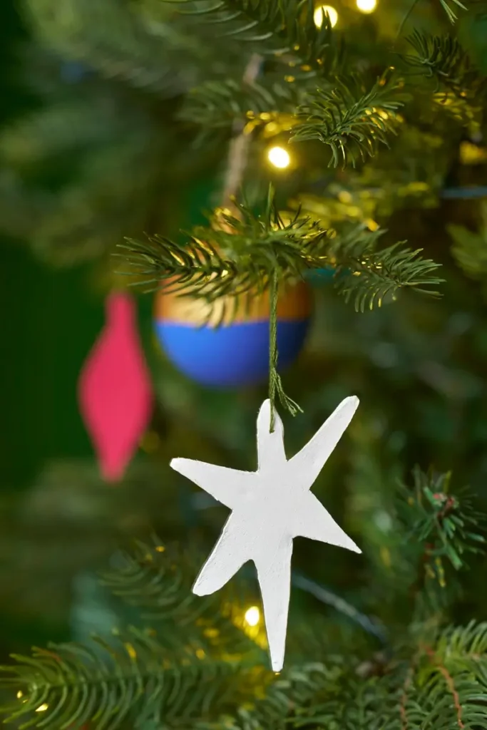 Matisse-Inspired Christmas Tree Decorations by Annie Sloan, Archi-living.com