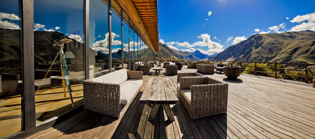 NASLOVNA_B_Rooms-Hotel-Kazbegi_Stepantsminda_Georgia_Design-Hotels_Archi-living_resize.jpg