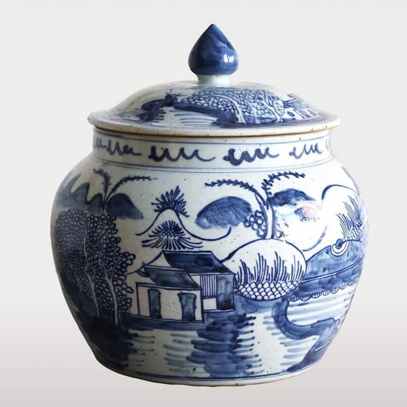 chubu lidded jar,chinese style jars,white and blue classic ceramics,oriental decor ideas,archi-living.com