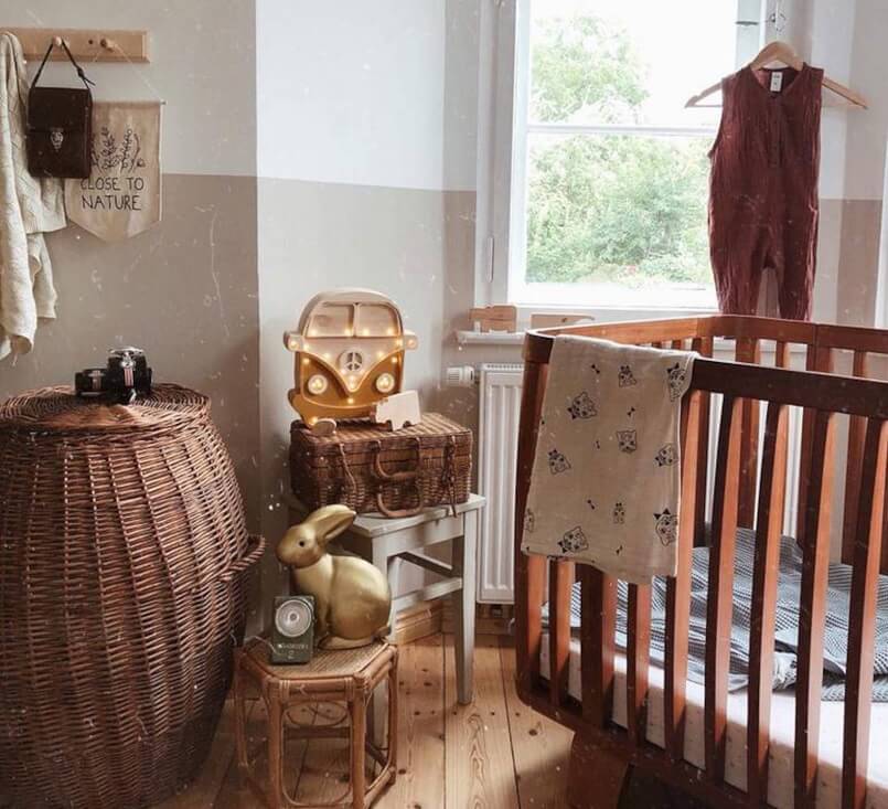 car shaped table lamp,lamps made of wood,creative lighting ideas for bedroom,children's room light fixtures,archi-living.com