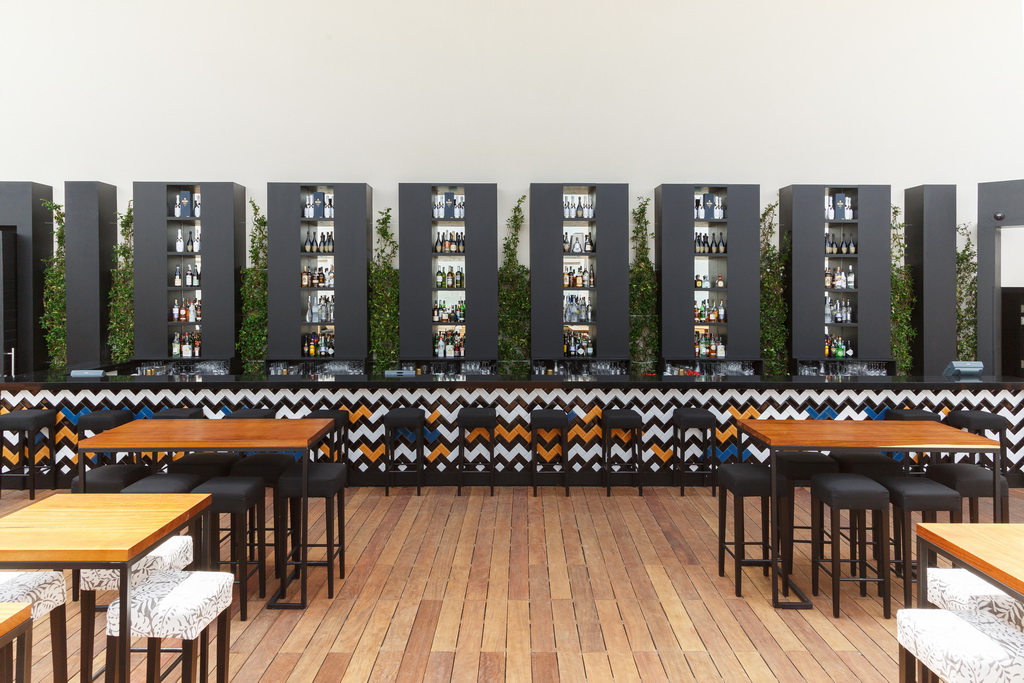 POP-UP-LOUNGE-BAR-Ş-TONY-ELIEH-4_resize.jpg