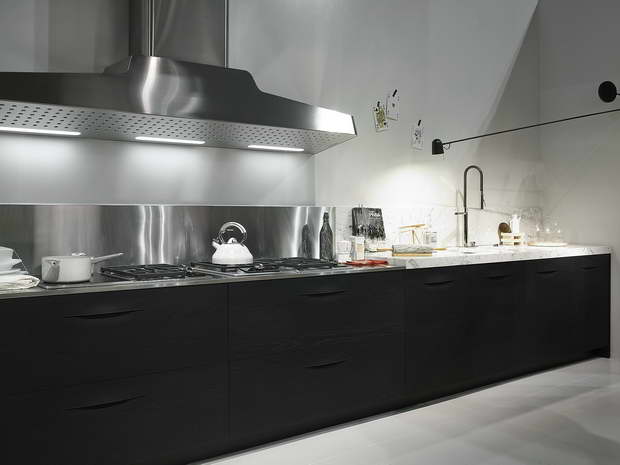 Pampa_04_Frassino_Tinto_Nero_resize.jpg