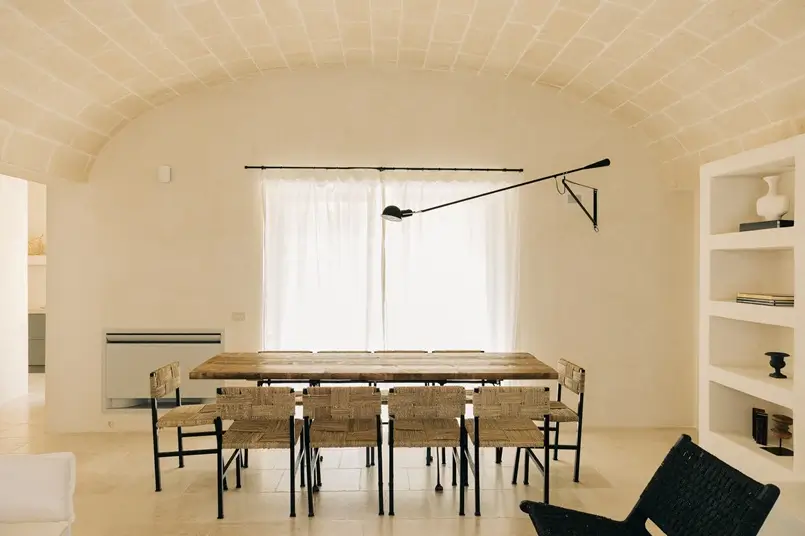 holiday home dining room design in neutral colors, Archi-living.com