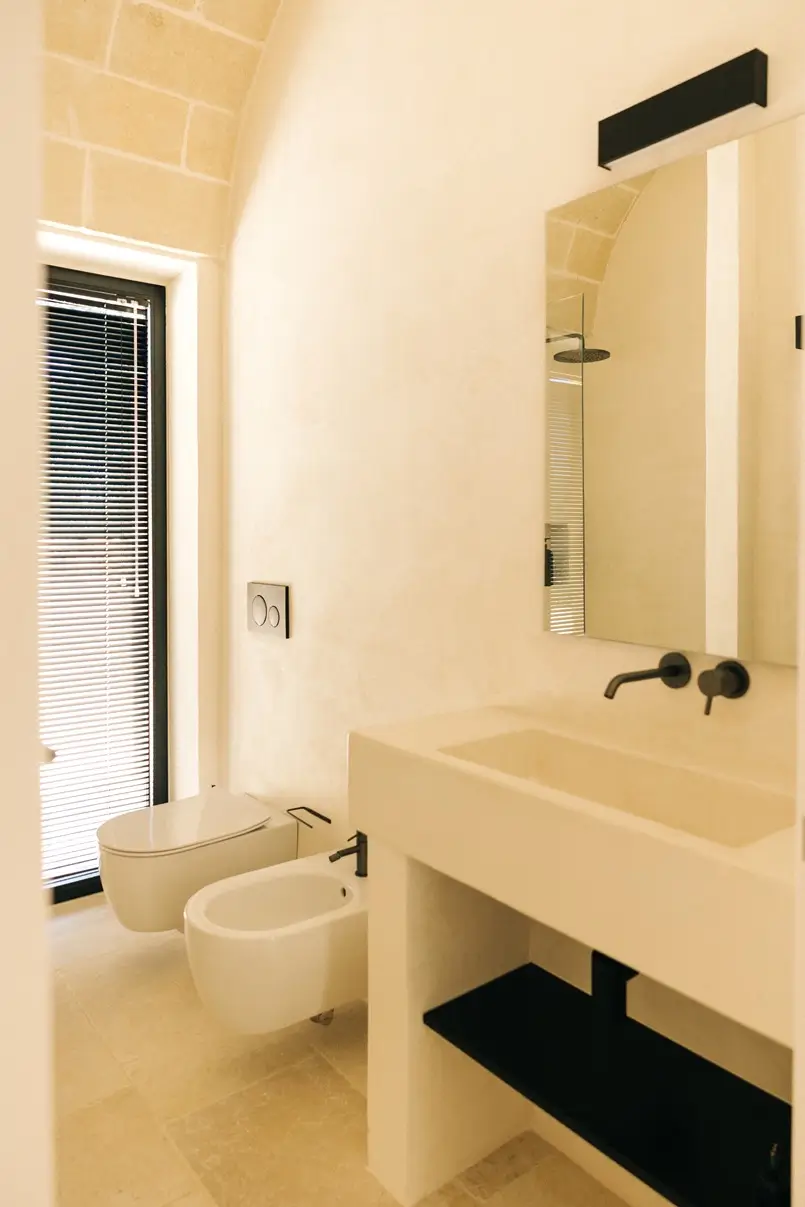 Balanced Contrast in Bathroom Design, Ritmonio, Archi-living.com