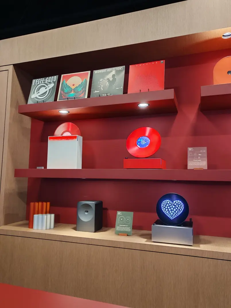 Samsung Electronics: "Design is an Act of Love", Archi-living.com