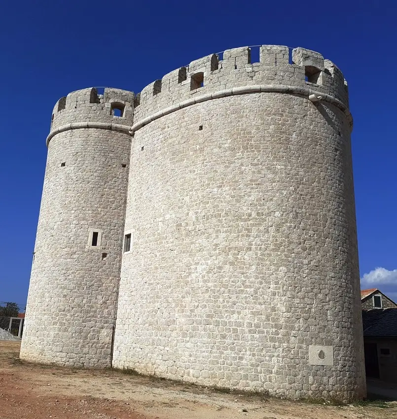 The Church (fortress) of St. Mary of Mercy in Vrboska on Hvar Island, Archi-living.com