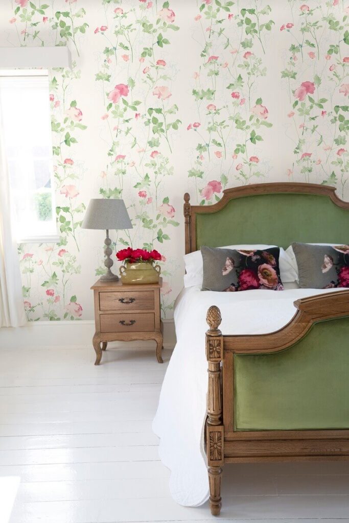 Floral and Botanical Wallpapers, Designed by a Woman for Women | Archi ...