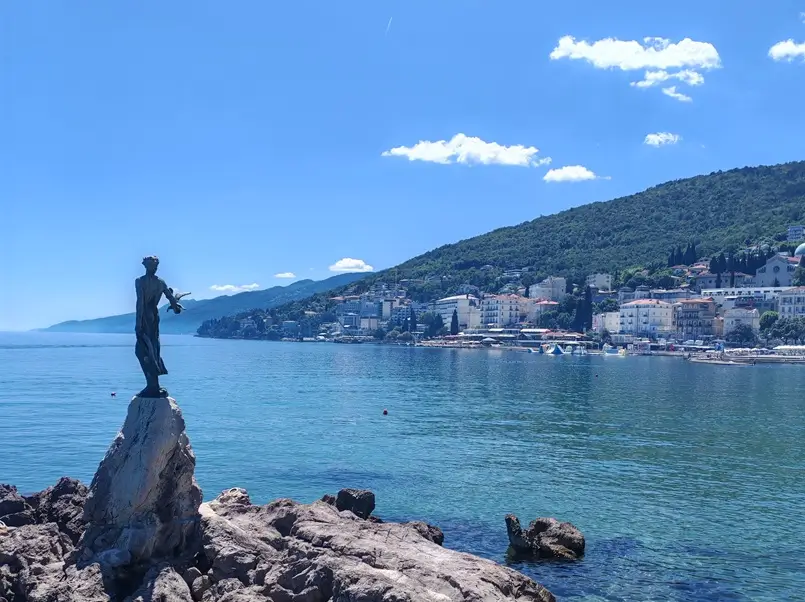 the Girl with the Seagull statue in Opatija, Archi-living.com