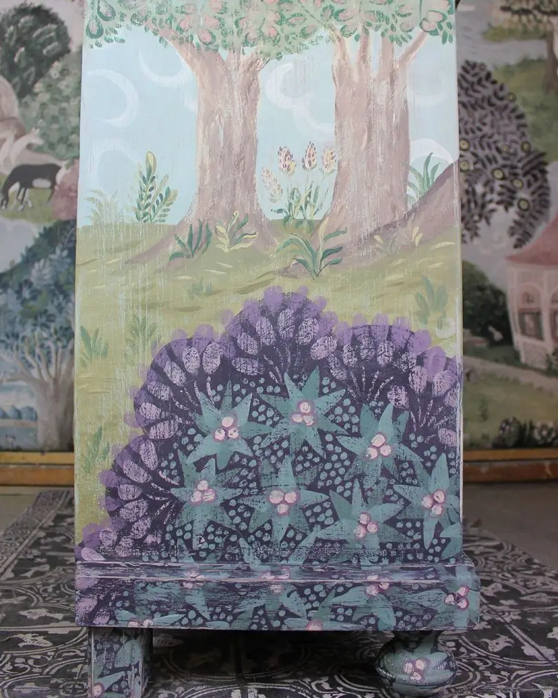 Cupboard Painted as Emily’s Garden Landscape, Archi-living.com