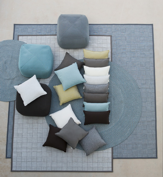 carpets_divine_cushions_1_resize.jpg