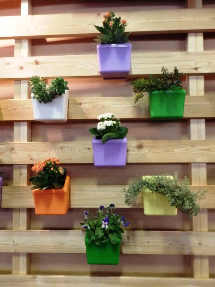 interior design with plants,designer garden pots,contemporary garden pots,raznobojne posude za cvijeće,vertical garden on balcony,