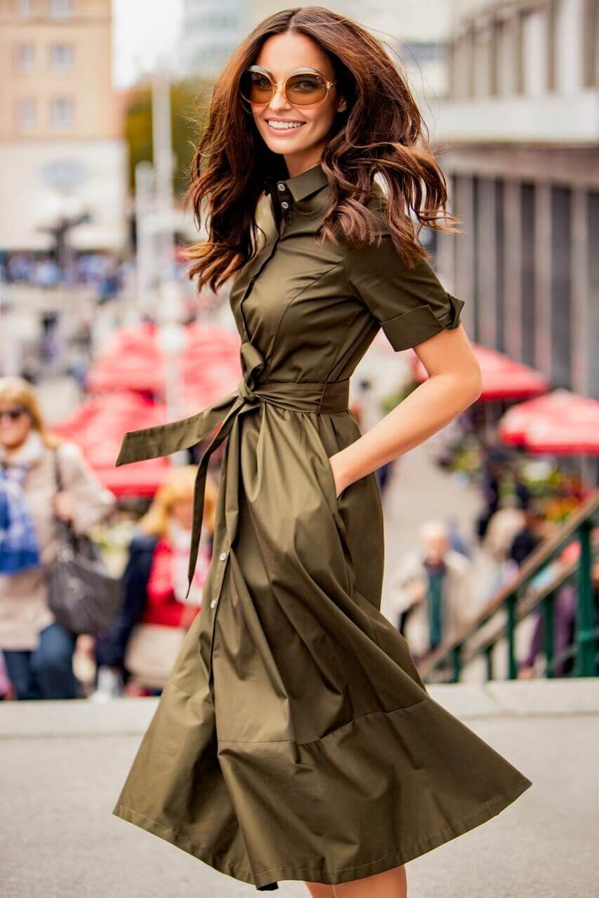 woman in fashion show,stylish outfits for ladies,croatian fashion brands,fashion marketing campaigns,zagreb center scenes,