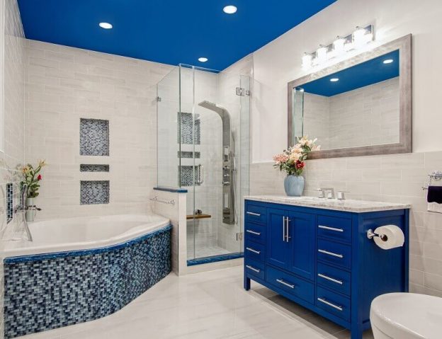 blue and white bathroom decorating ideas,tiles in bathroom design,how to choose bathroom floor and wall tiles,how to choose bathroom flooring,white and blue bathroom furniture,