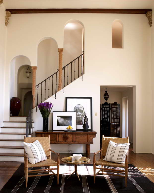 Ellen Pompeo's house design,eclectic living room ideas,Martyn Lawrence-Bullard interior project,famous designers,celebrity homes,stairway design inspiration,