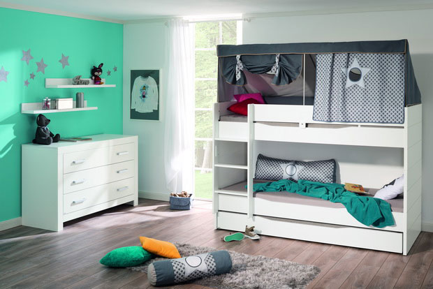 green and white kids' room with bunk beds, rooms for teenagers, Archi-living.com